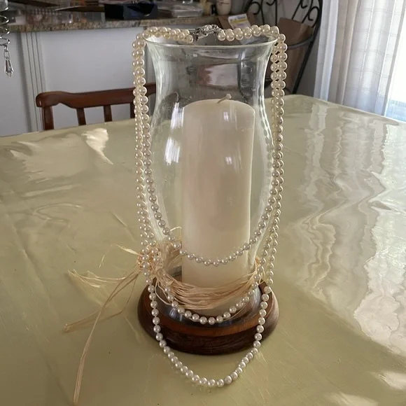 Vintage Elegant white Faux 3- Tier Pearl Necklace - Picture 4 of 7